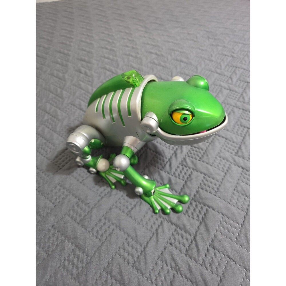 2001 Trendmasters Boss Frog Robo-Ribbit Electronic Robot Pet Works No Remote